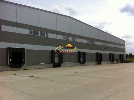 Hala 2760 m2 Pęcice, tylko 29 zł/m2