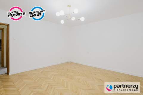 2 pokoje z oddzielną kuchnią i garażem wolnostojąc