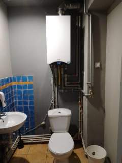 Lokal poradnia, sklep sieciowy, salon fryzjerski