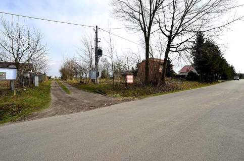 Sprzedam działkę budowlaną w Wierzbnej
