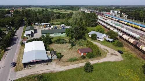 Na sprzedaż magazyn 368m2 w Dorohusku domek 48m2