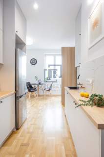 Nowoczesna kawalerka po remoncie Balkon Borek