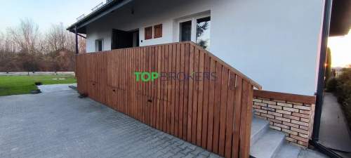Przestronny dom dla firmy, parking