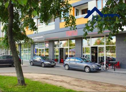 Blisko stacji Metra Słodowiec/Bielany/h 280