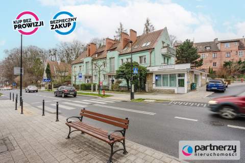 2 pokoje z oddzielną kuchnią i garażem wolnostojąc