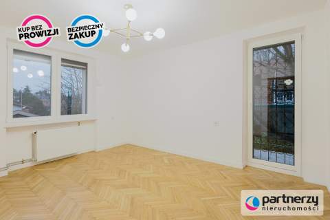 2 pokoje z oddzielną kuchnią i garażem wolnostojąc