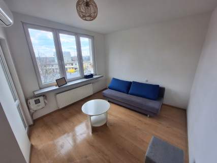 Kawalerka po remoncie balkon, parking, klimatyzacja