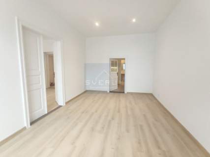 Lokal biurowy z balkonem w Centrum 