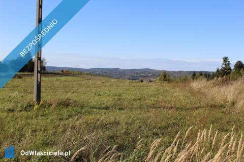 Działka budowlana przy drodze z widokiem na Bieszczady