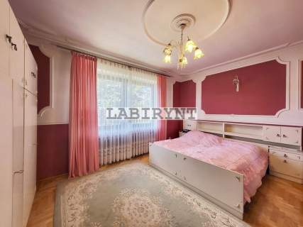 Dom 215m2 warsztat blacharsko-lakierniczy 219m2