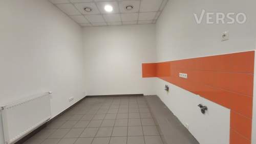 Magazyn 4915 mkw., biuro 195 mkw. Do wprowadzenia