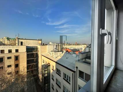 Słoneczny apartament z 2 miejscami parkingowymi
