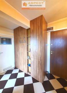  2 pok. 46 m2 6 piętro winda centrum piękny widok 