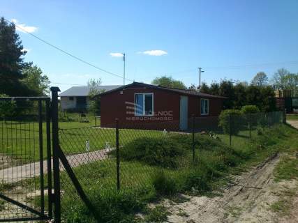 Na sprzedaż magazyn 368m2 w Dorohusku domek 48m2