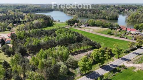 Działka marzeń przy jeziorach cisza i natura