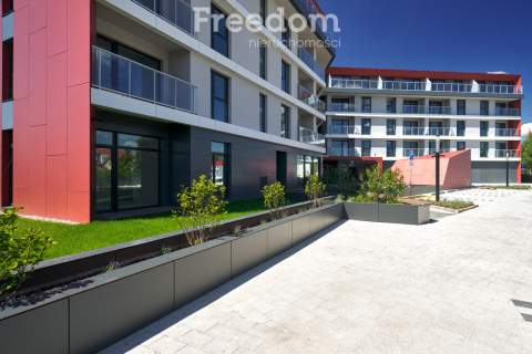Nowy apartament nad brzegiem jeziora