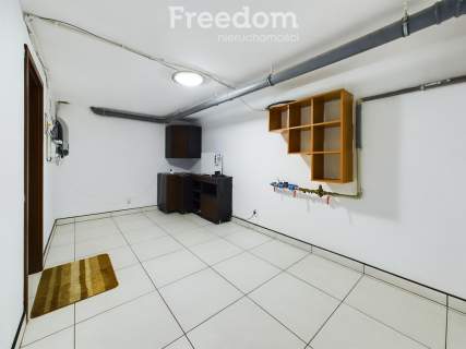 Jasny, przestronny dom z ogródkiem Reta