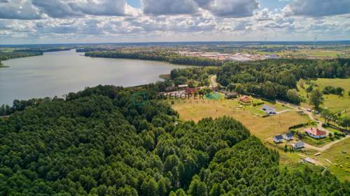 Malownicza działka nad rzeką.