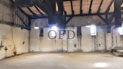 BUDYNEK NA FIRMĘ LUB MIESZKANIA TYPU LOFT
