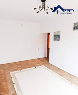 Blisko stacji Metra Słodowiec/Bielany/h 280