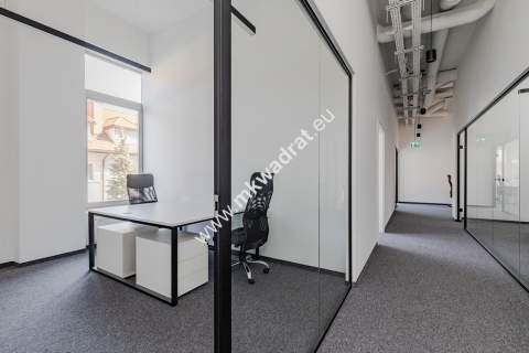 LUX 154 m 4-POK. LOKAL W BIUROWCU