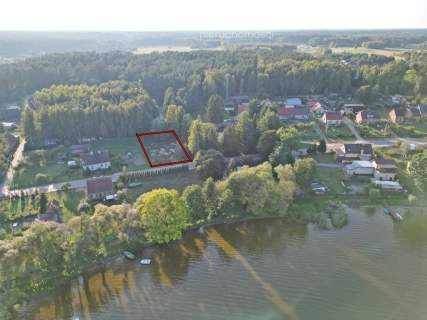 Działka budowlana 50 m od Jezioraka.