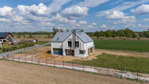 221 m2 powierzchni użytkowej/ Działka 1500 m2