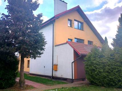 Dom z dużą działką