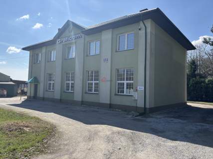 Dwa budynki w centrum Starachowic