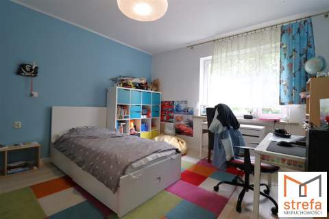 Choiny skrajny segment 7 pokoi garaż na auta