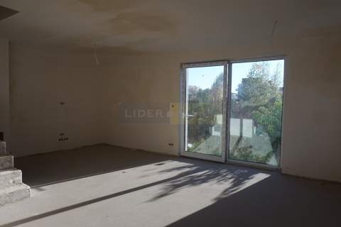 900m OD CENTRUM ŁOMIANEK - OSTATNI lokal