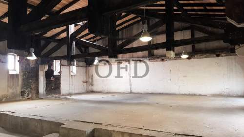 BUDYNEK NA FIRMĘ LUB MIESZKANIA TYPU LOFT