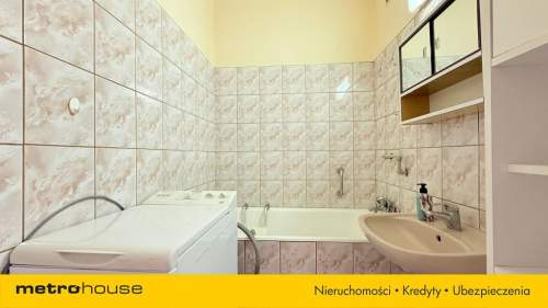 3 pokojowe mieszkanie na os.Staszica na 1 piętrze 