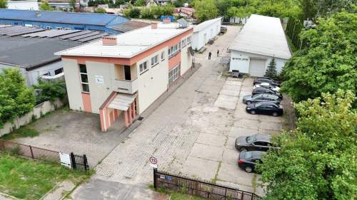Wynajęte magazyny i biurowiec -lodowa.