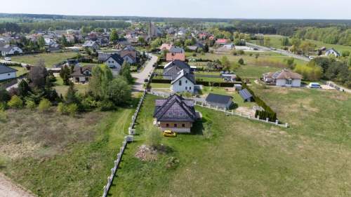Lisów- Dom w spokojnej okolicy z dużą działką