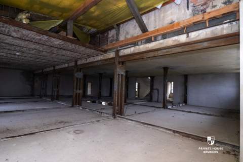 grunt wraz z budynkiem biurowym w centrum Katowic