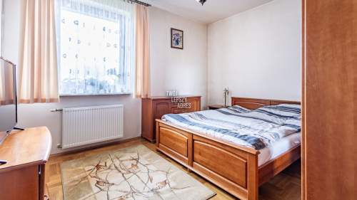 DOM Z OGRODEM 11AR POD BIZNES DWA MIESZKANIA