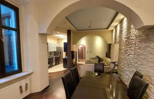 Kamienica 120 m2 4 pokoje 1. piętro balkon