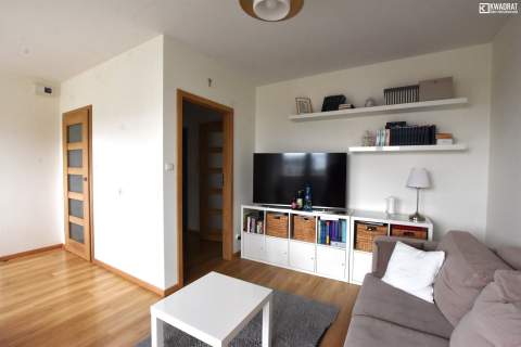 Przestronna kawalerka 30.50 m2 z balkonem. Sławin.