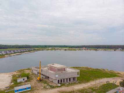 Nad jeziorem/ pod gabinety, rekreację/ prywatność