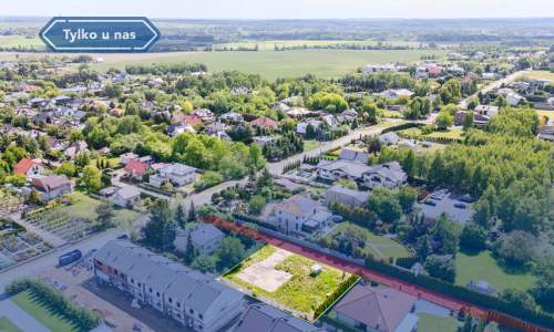 Działka pod Bliźniaka lub dom jednorodzinny.