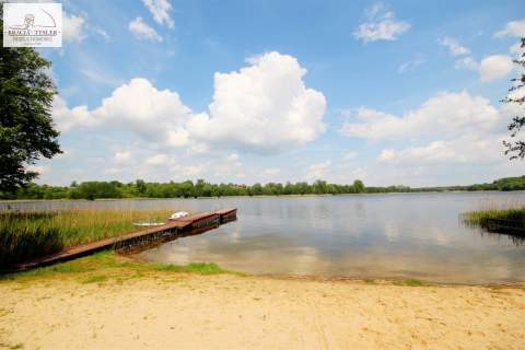 ROD obok czystego jeziora. Własna Plaża.