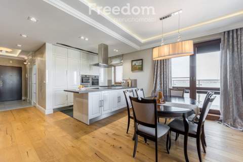 Piękny apartament z widokiem na 3 strony świata