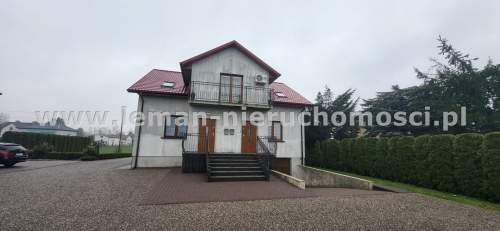 Dom dwurodzinny w Trawnikach Kolonii