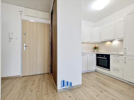 2-pokojowy apartament z balkonem 800m od morza
