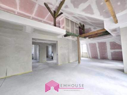 Wyjątkowy apartament z antresolą w zabytkowej willi
