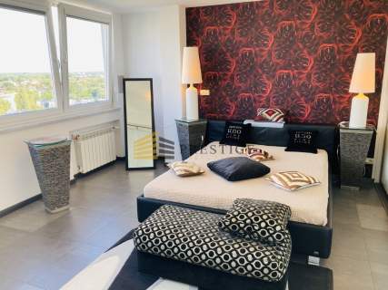 Last Floor Prestige Apartment Security 24/7