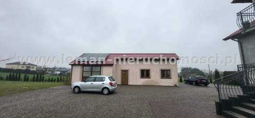 Dom dwurodzinny w Trawnikach Kolonii