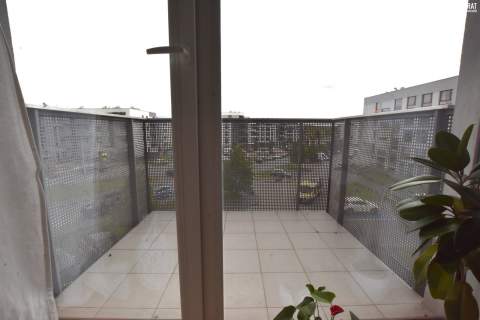 Przestronna kawalerka 30.50 m2 z balkonem. Sławin.