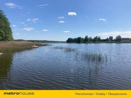 Mazury. Działka blisko jeziora.